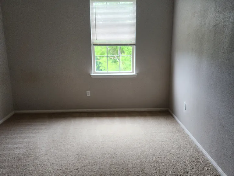 811 Lawson Rd #3 — Photo 6