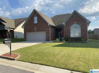3021 Highview Ln, Calera, AL 35040