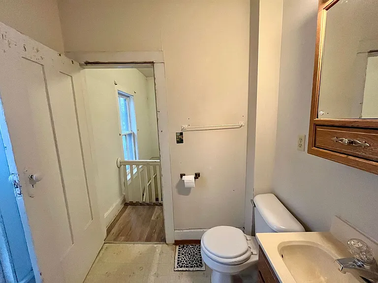 715 Fulton St — Photo 8