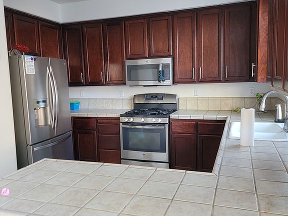 3rd image of 2089 New Hampshire Way