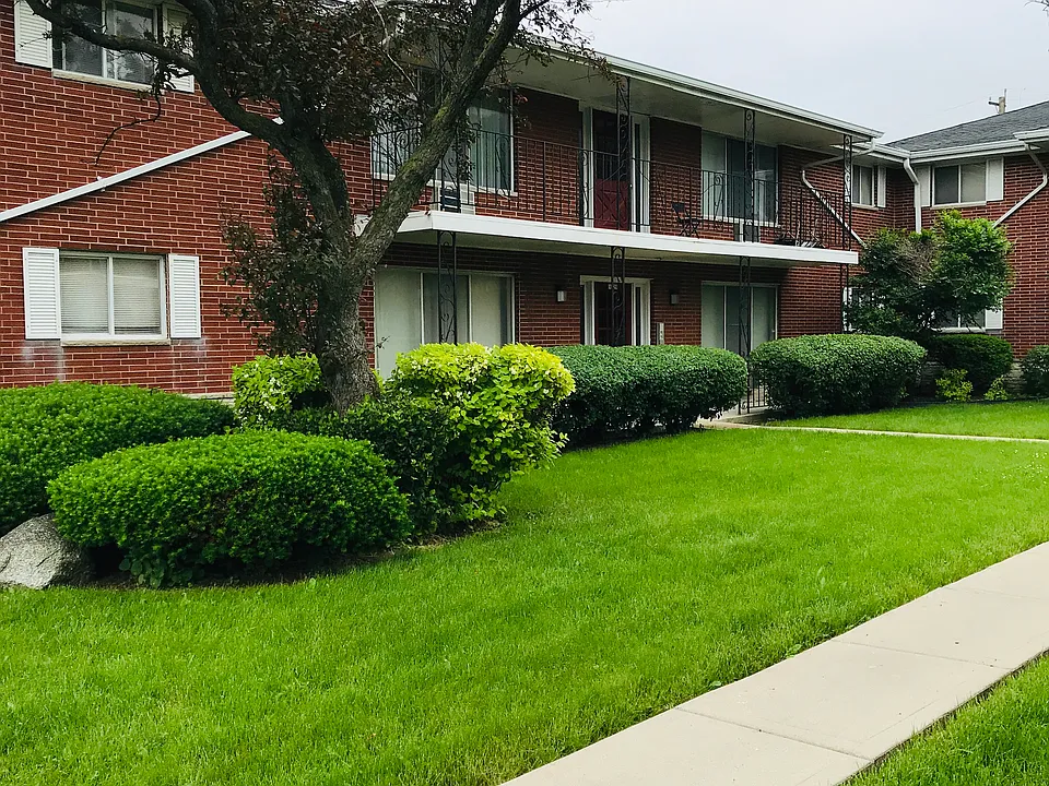 9733 W Hampton Ave #10