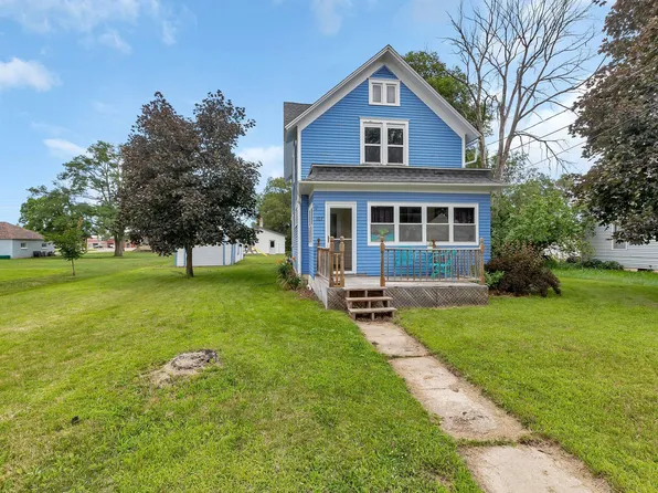 107 E Ash St, Saint Joseph, MN 56374