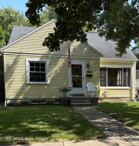 1954 Harry St, Saginaw, MI, 48602