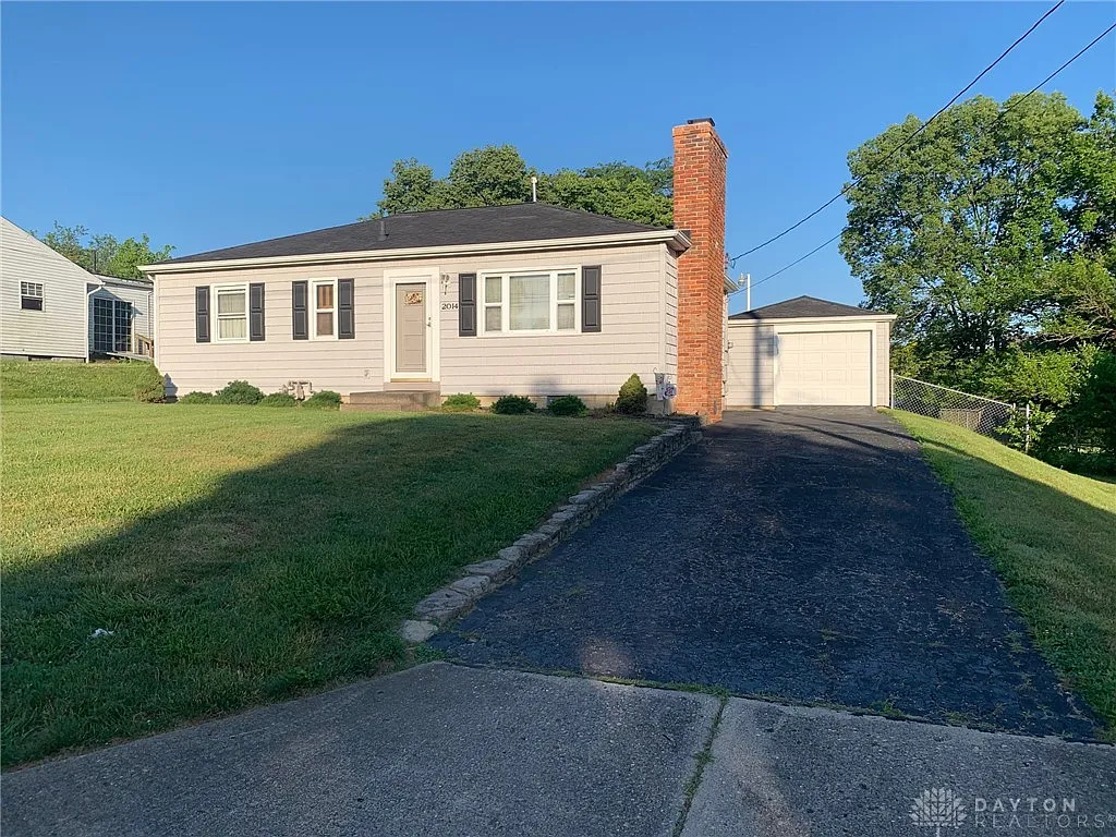 2014 Spencer Ln photo 1