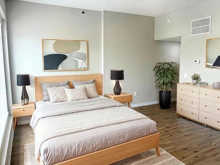 Vibrant City Living at Tower Lofts, Sidney — Photo 13