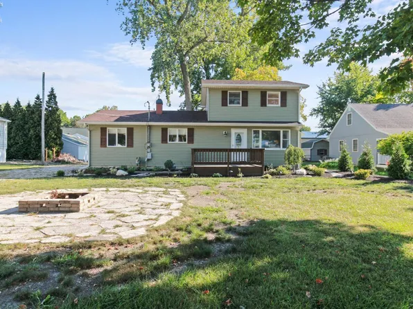 2130 E Sand Rd, Pt Clinton, OH 43452