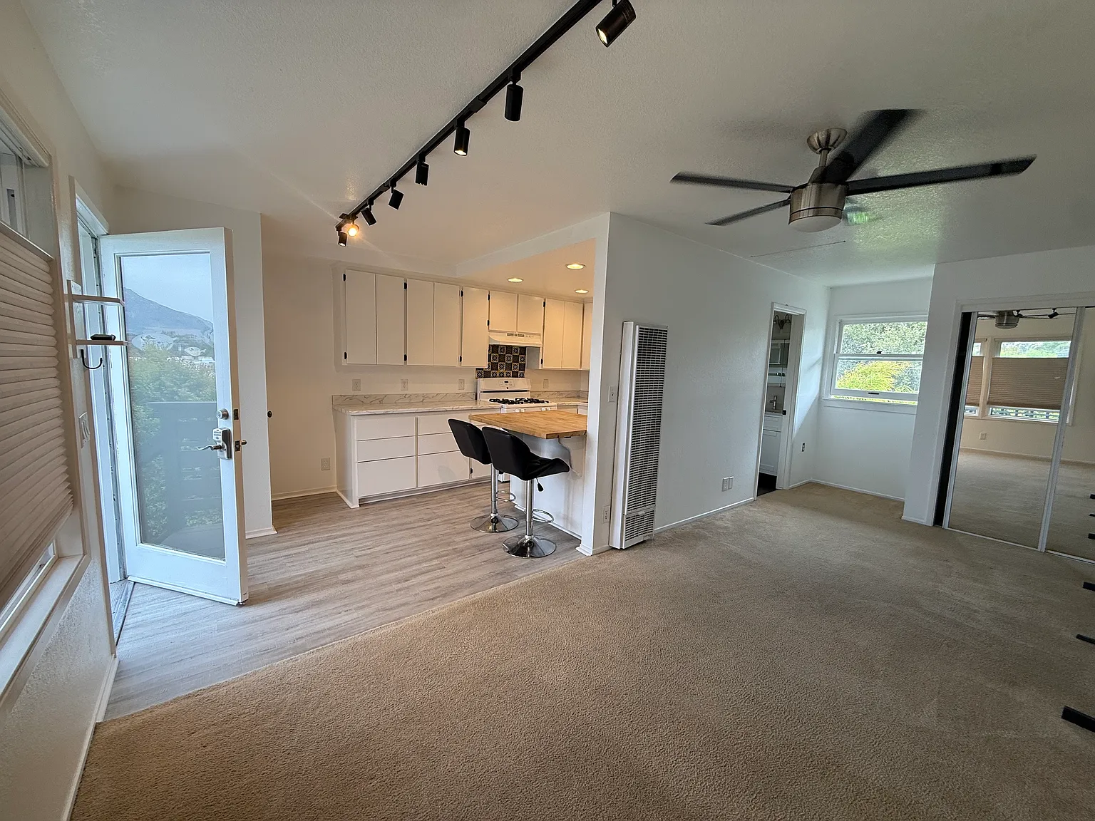 Studio, 400 sqft, $1,700 — Photo 4