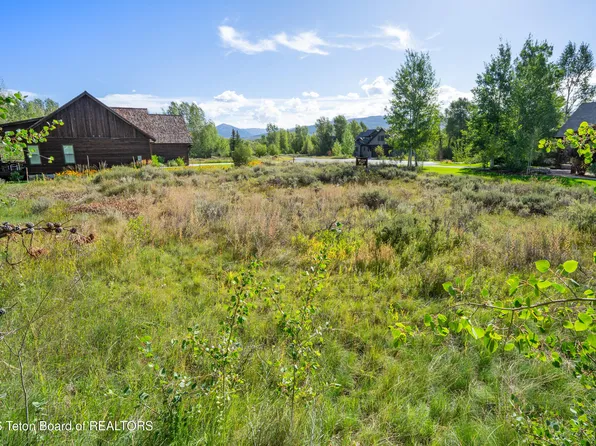 976 Couloir Ct, Victor, ID 83422