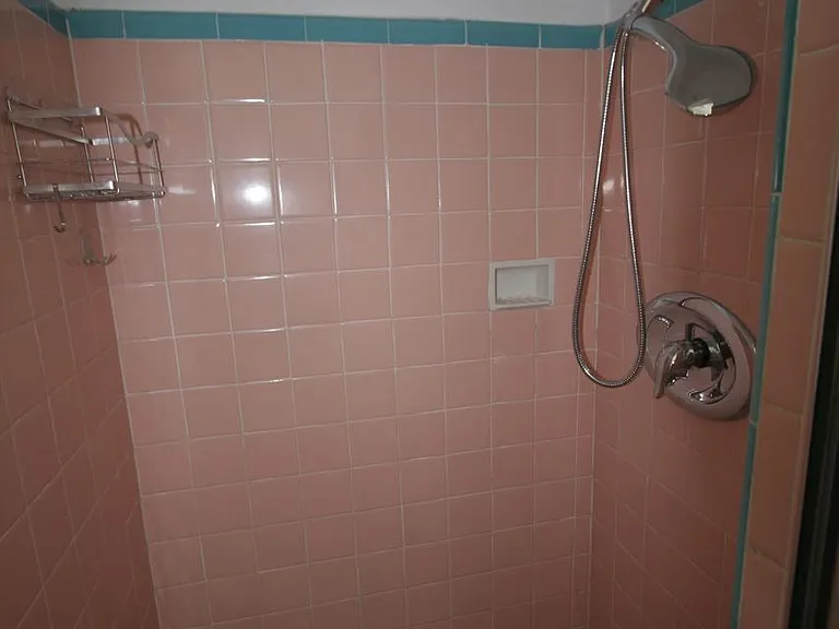 1227 S Sherbourne Dr #4 — Photo 14