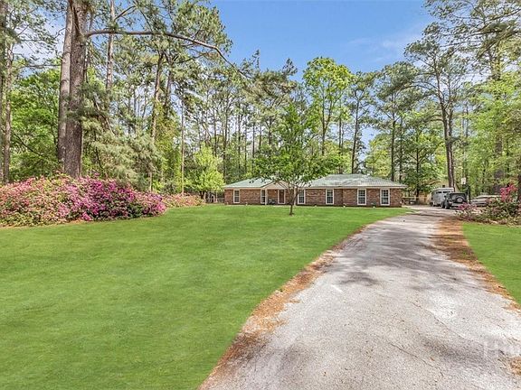 3rd image of 352 Oak Hampton Road