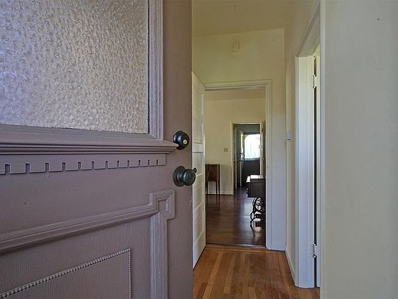 3rd image of 1024 5th Ave