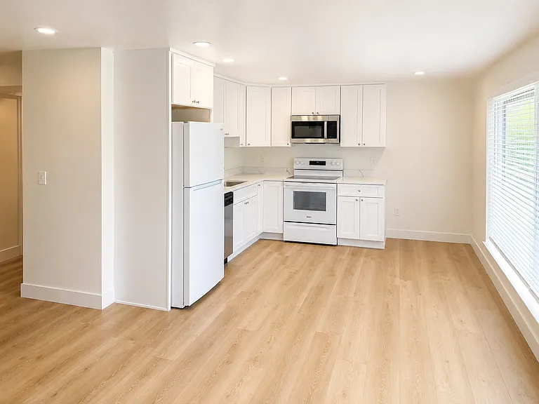 8711 S 114th St #2A — Photo 1