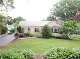 1747 Jennings Rd, Fairfield, CT 06824