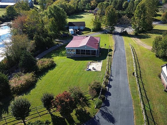 4th image of 155 Old Farm Holw