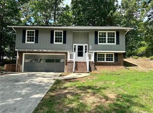 106 Stancil Dr, Toccoa, GA 30577