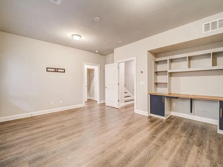 1363 Harris Way S — Photo 21