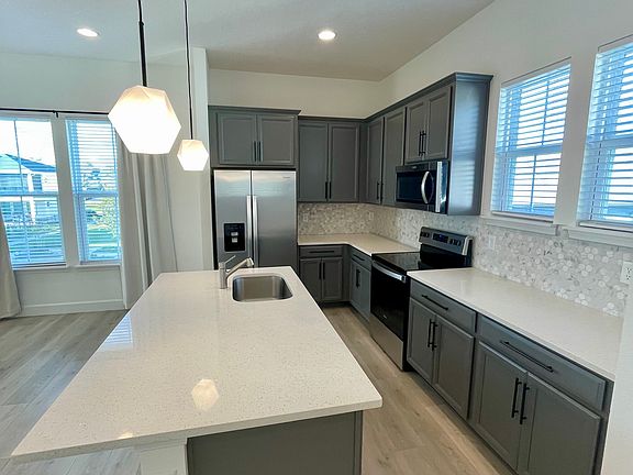 4th image of 6637 Bridgman St