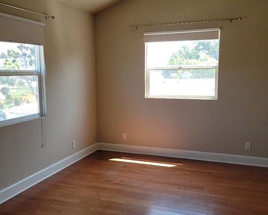 2nd image of 8501 Lilienthal Ave