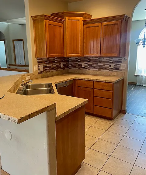 3219 W Canyon Lakes Dr — Photo 6