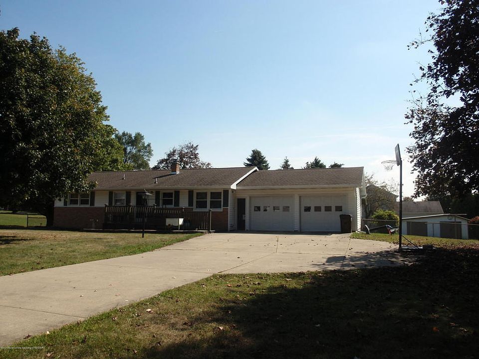 1st image of 601 W Vermontville Hwy