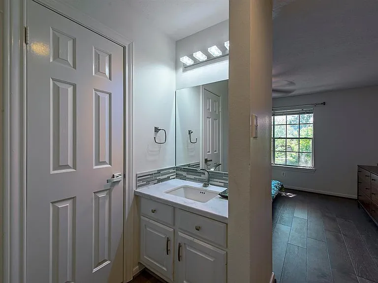 14111 Manderly Dr — Photo 31