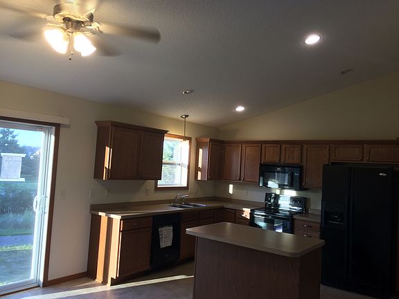 5th image of 5715 152nd Way NW