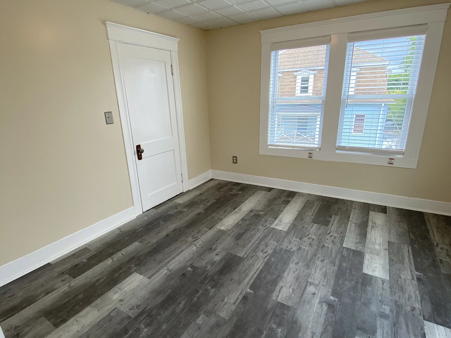 2 bed, 800 sqft, $1,924 — Photo 3