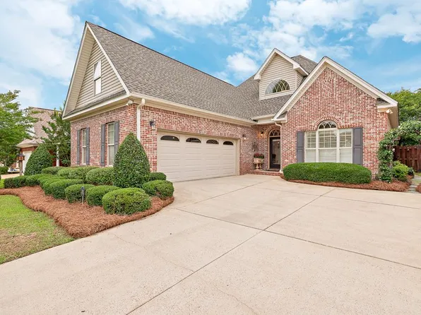 229 Princeton Dr, Dothan, AL 36301