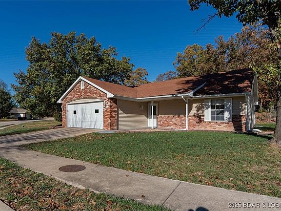 2nd image of 3838 Meadow Ln