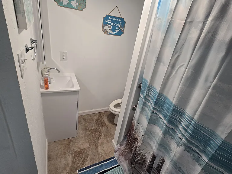 125 Sherwood Ave — Photo 46
