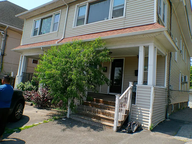 1698 North Ave #3 — Photo 1
