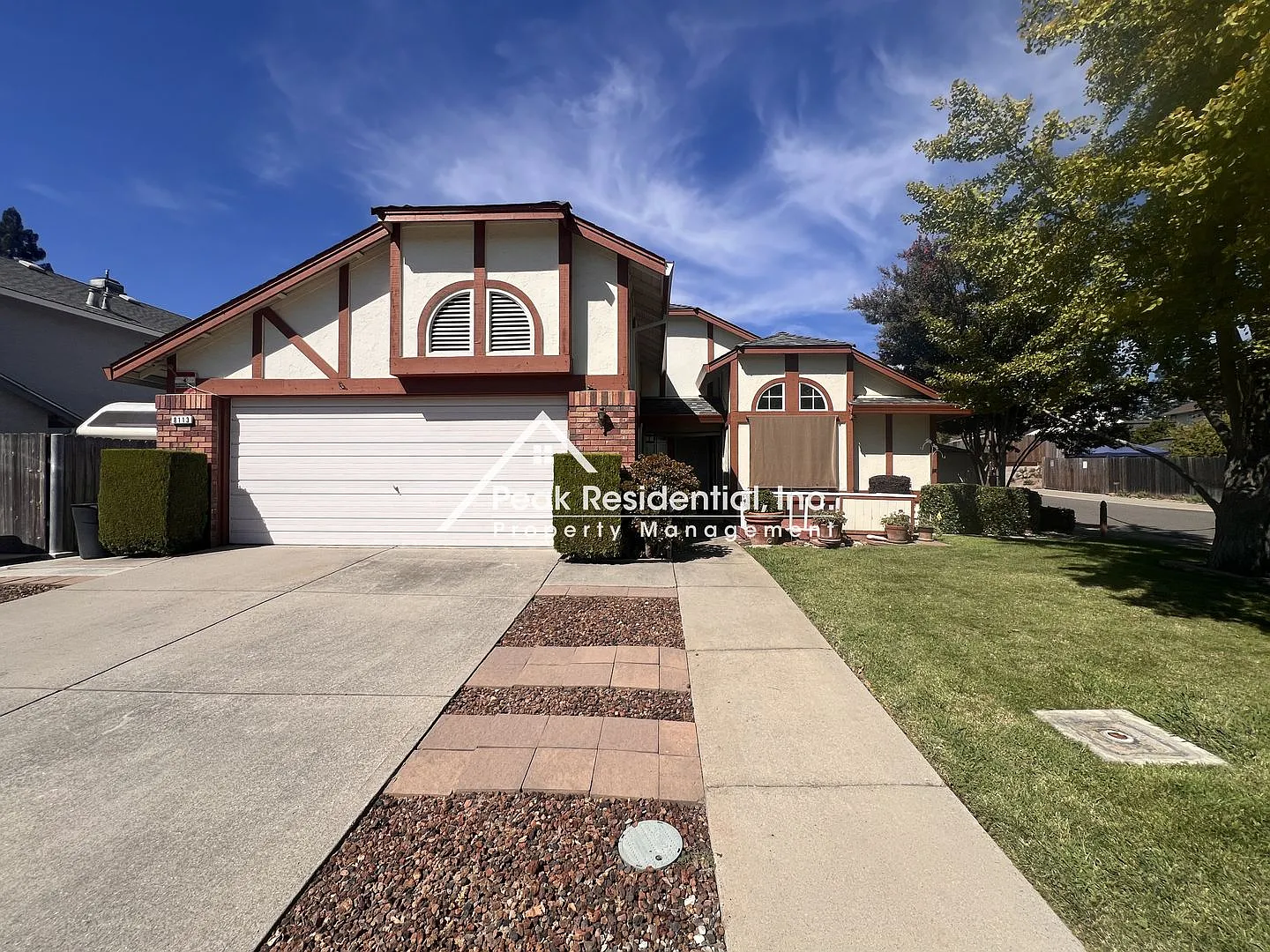 Spacious Antelope 3bd/2ba Home with Large Sunroom! — Photo 2