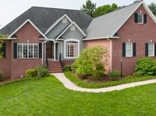 217 Northview Dr, Dayton, VA 22821