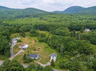 689 West St, Rockport, ME 04856