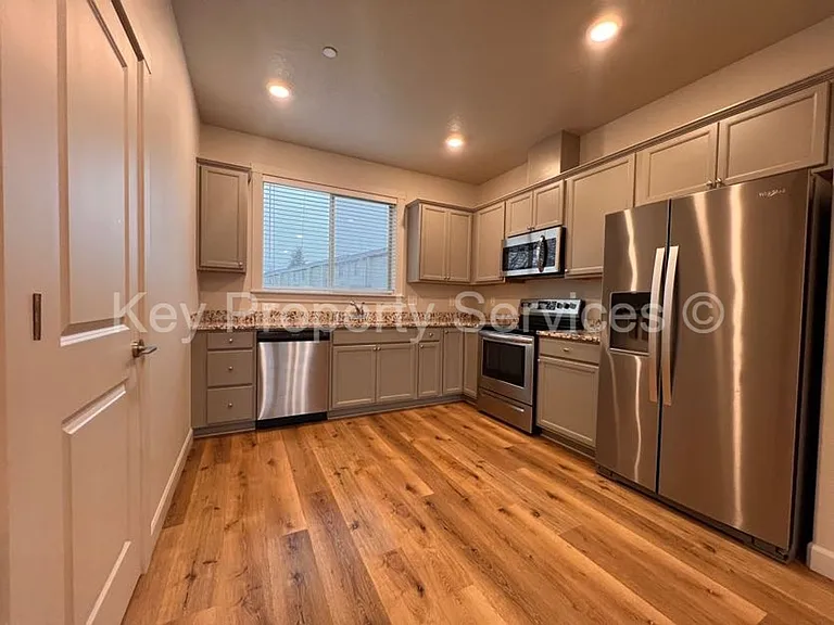 174 Loganberry Ct — Photo 7