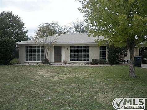 1st image of 6404 Trail Lake Dr