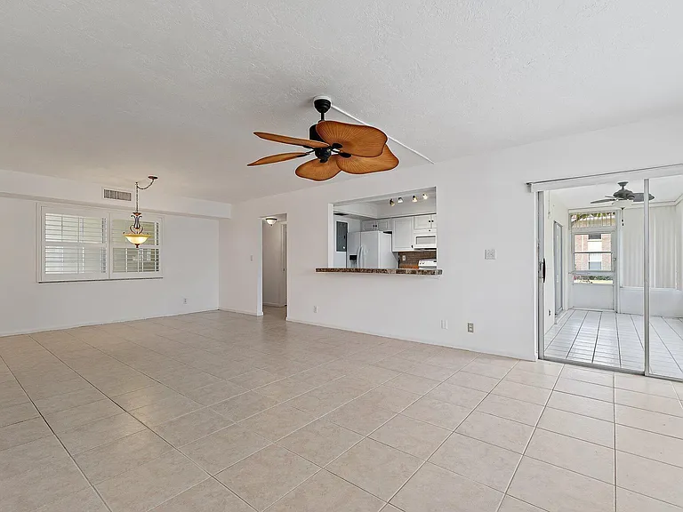 5570 Tamberlane Cir #131 — Photo 9