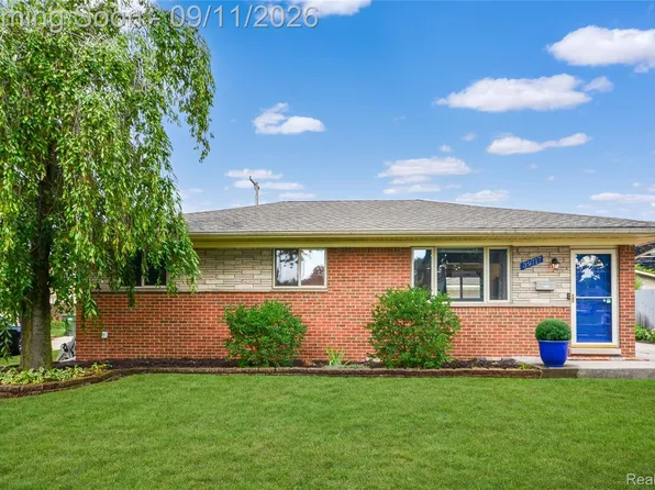 39717 Parklawn Dr, Sterling Heights, MI 48313