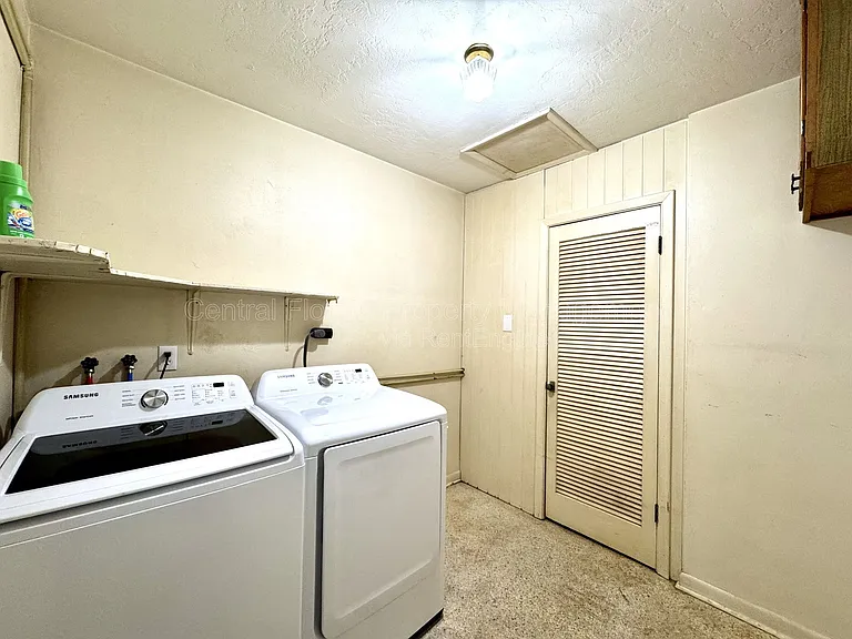 1074 Gerona Ave — Photo 24