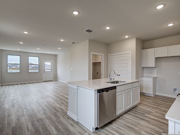 2nd image of 5711 Quartz Terrace