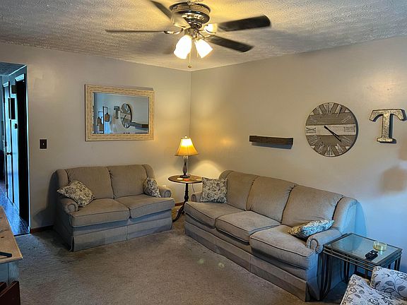 3rd image of 931 Upholland Ln #24C