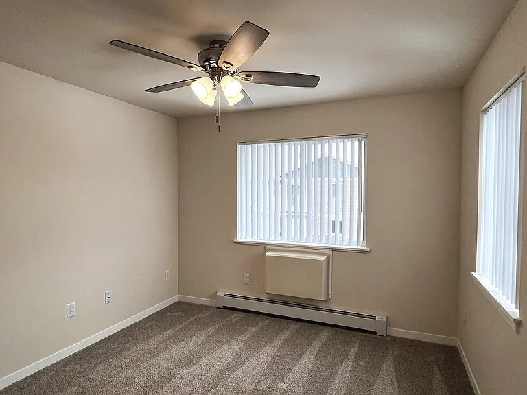 713 Caroline St — Photo 134