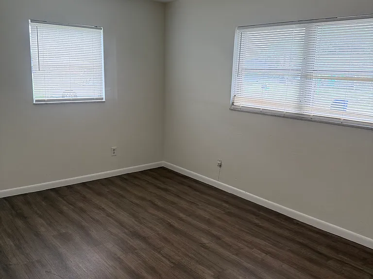 308 Canyon Dr N — Photo 14