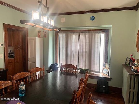 5th image of 368 Windsor St