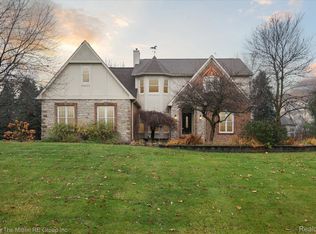 6447 Glendale Dr, White Lake, MI