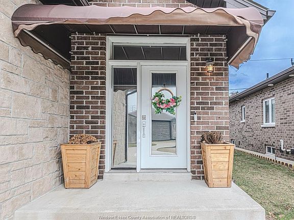 2nd image of 2554 Olive Rd