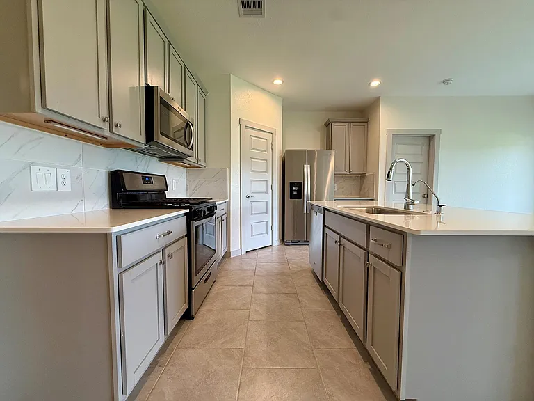 28930 Yukon River Ct — Photo 4