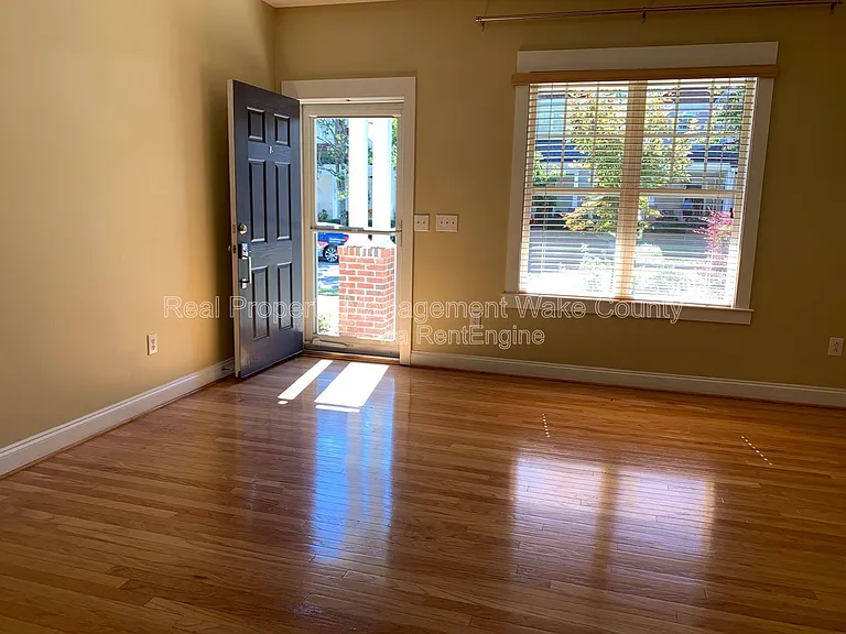 10813 Cokesbury Ln — Photo 8