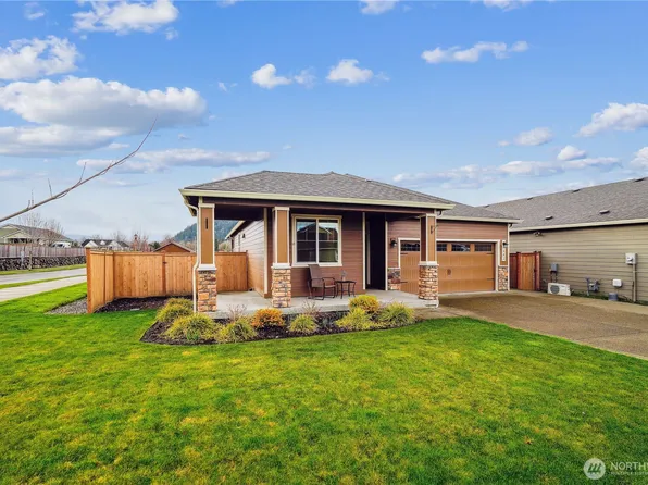 682 Sigrist Drive E, Enumclaw, WA 98022