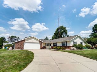 605 Bluffview Dr, Angola, IN 46703